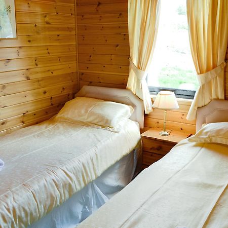Larch Cottage - S4428 Kirkton of Glenisla エクステリア 写真