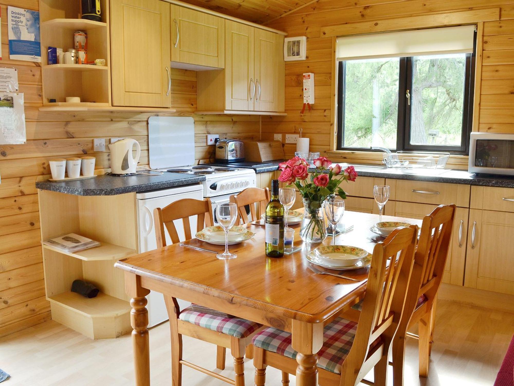 Larch Cottage - S4428 Kirkton of Glenisla エクステリア 写真