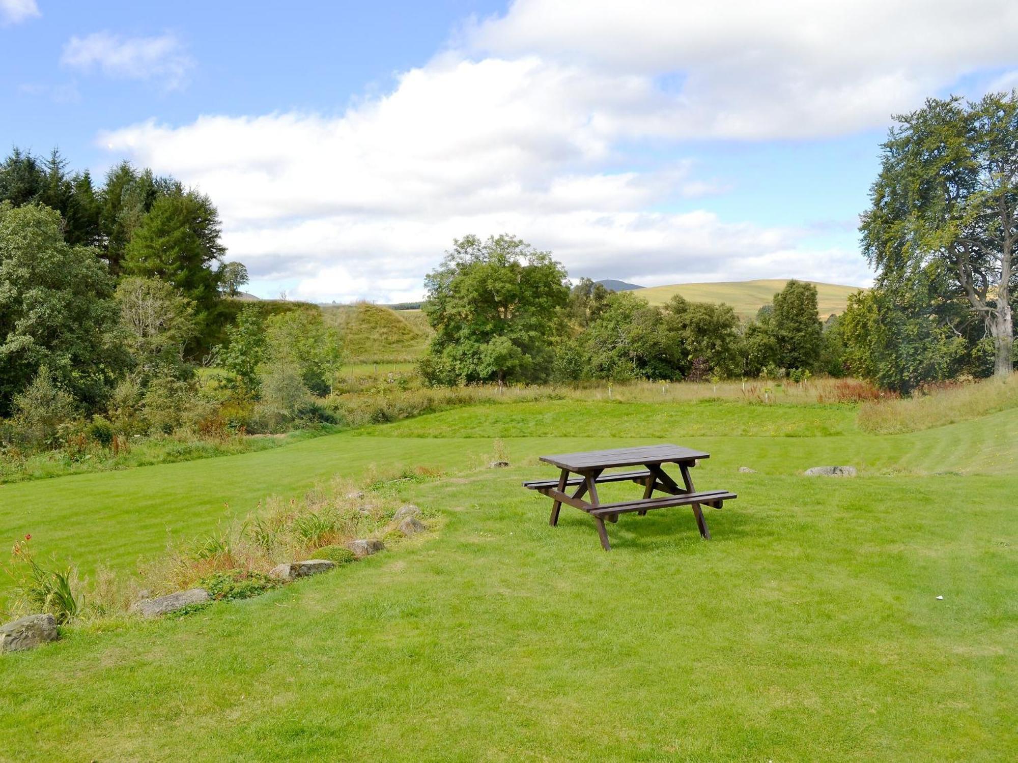 Larch Cottage - S4428 Kirkton of Glenisla エクステリア 写真